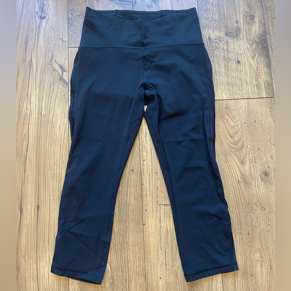Lululemon Crop leggings. Black Size 8